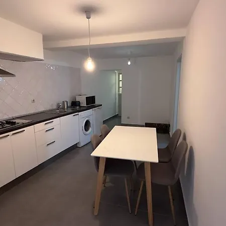 2br Sleeps4 In - Orchid ליסבון